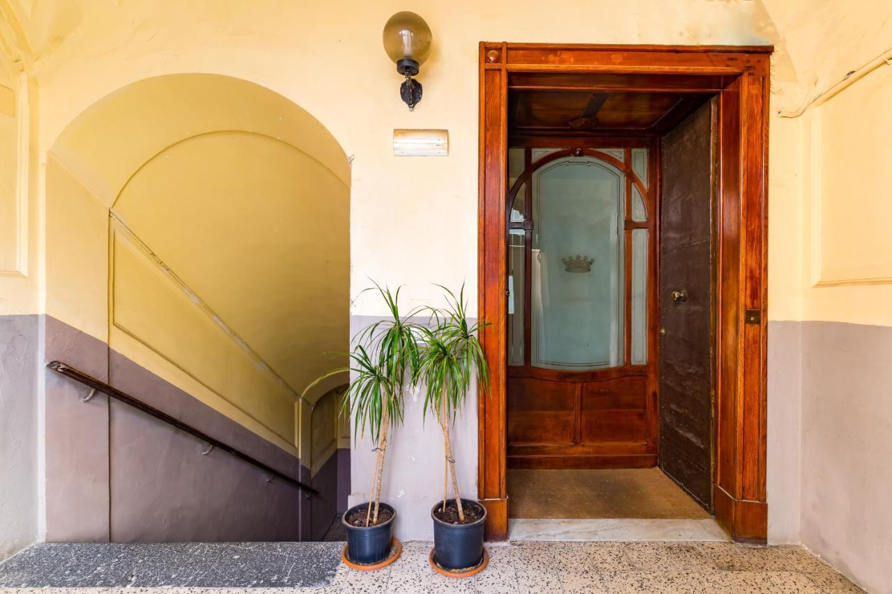 Apartment With Balcony In Palazzo Diaz By Wonderful Italy Neapel Exterior foto